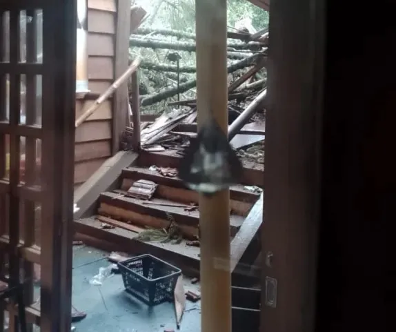 Guardas municipais salvam homem engasgado durante almoço em restaurante de Ponta Grossa