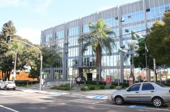 Prefeitura de Ponta Grossa convoca aprovados em concursos e processos seletivos
