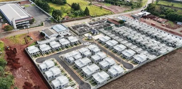 Com apoio do Governo do Estado, novo condomínio entrega 47 casas em Ponta Grossa