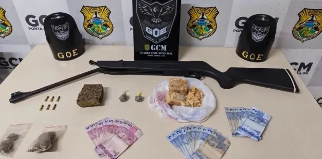 Suspeito abandona arma, drogas e munições após fuga no bairro Ronda, em Ponta Grossa