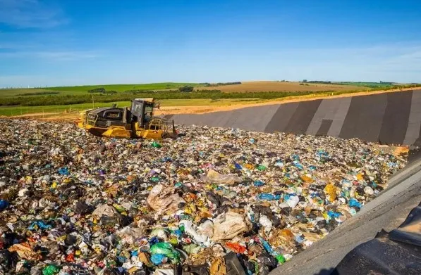Tecnologia transforma resíduos em energia e revoluciona conceito de aterro sanitário no Paraná