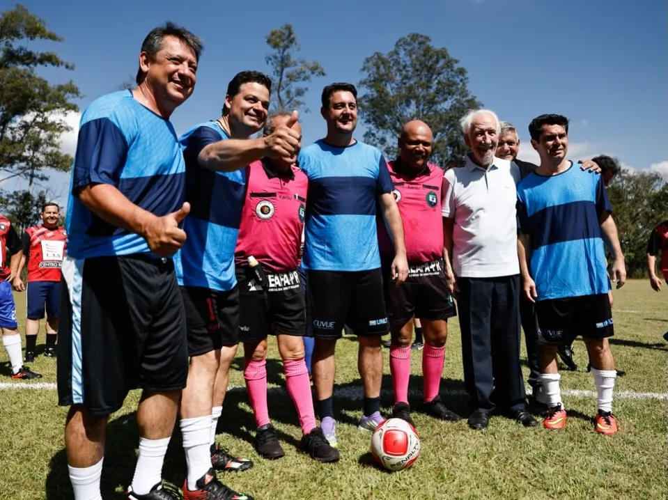 Festa de Ratinho Junior reúne prefeitos e vira ato político no Paraná